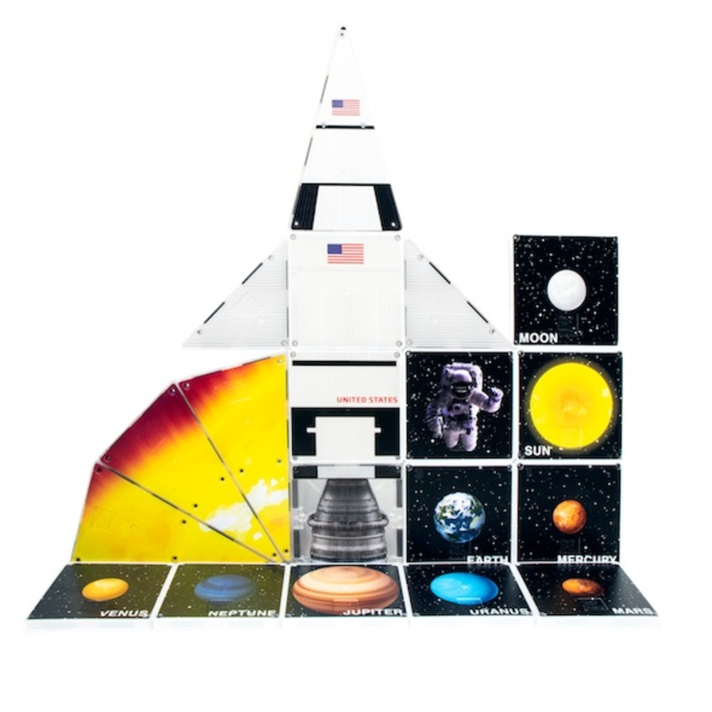 Magna tiles galaxy spaceship in original box with instructions.